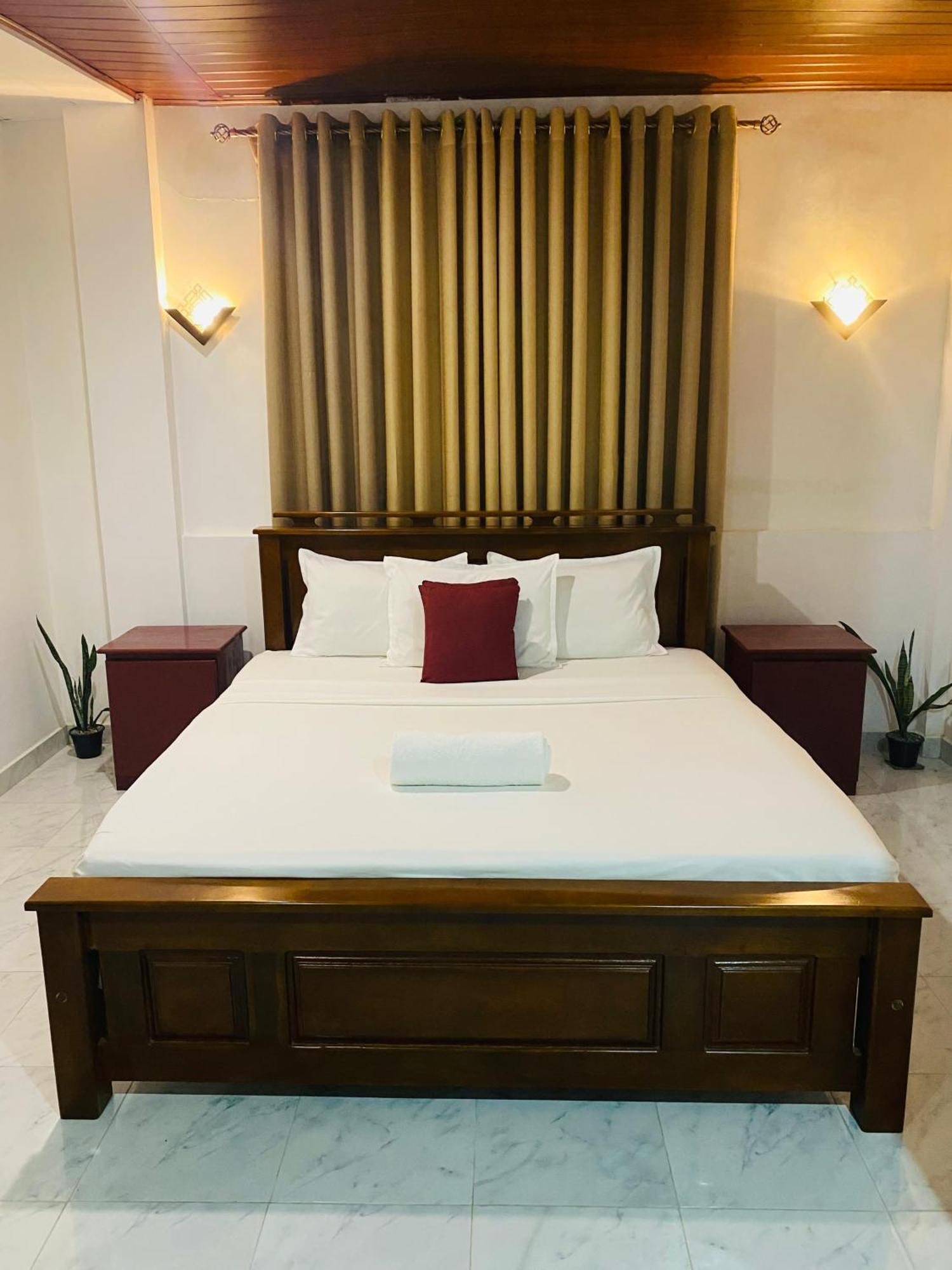 Enara Luxury Stay Katugastota Buitenkant foto
